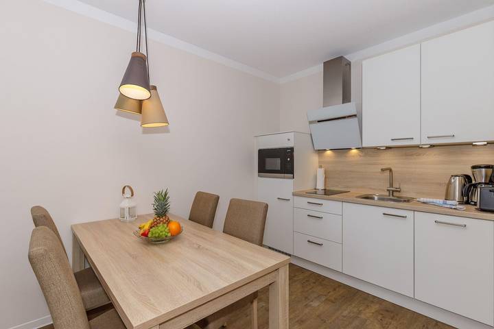 Ferienwohnung für 4 Personen, mit Balkon und Pool sowie Sauna in Börgerende-Rethwisch - 2