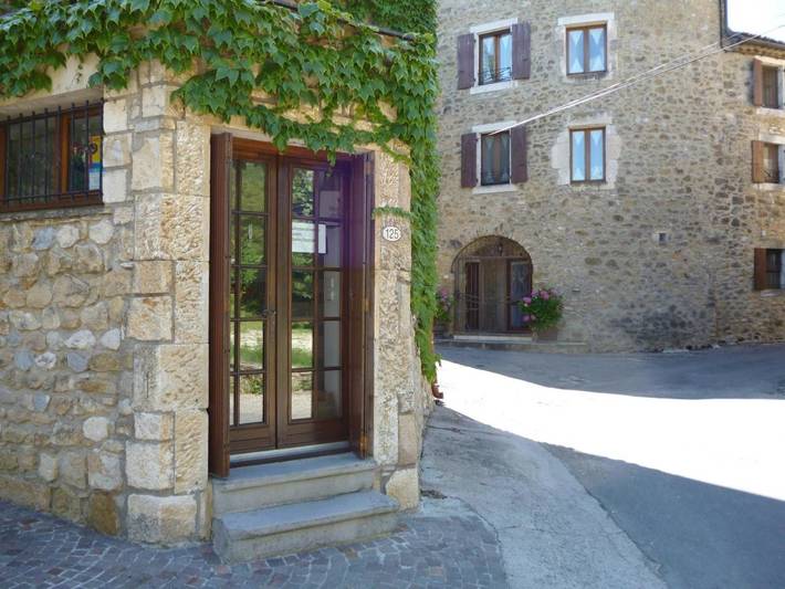 Chambre d’hôte pour 3 personnes, avec jardin et piscine à Salavas - 4