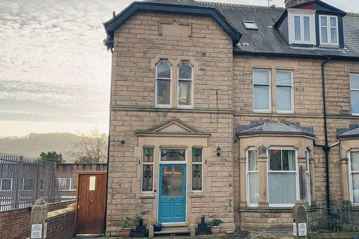 Log cabin for 16 people, with garden and sauna in Matlock