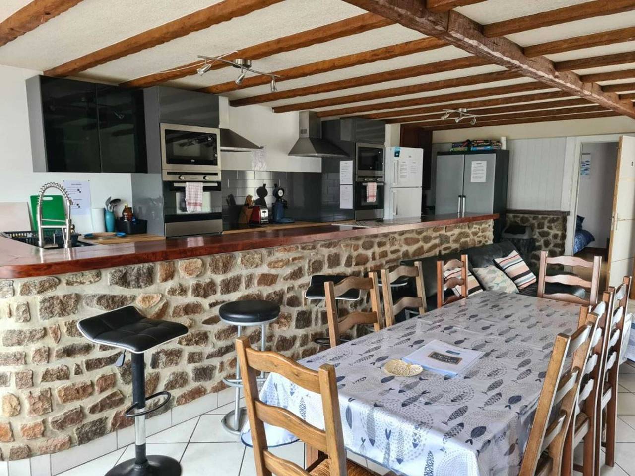 Grande maison conviviale à Flamanville avec jardin clos in Flamanville, Côte de la Déroute