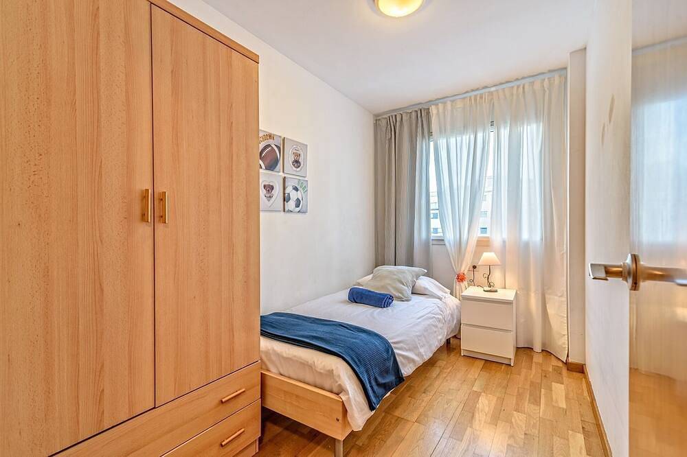 Entire apartment, Apartamento&piscina cerca de Barcelona in Cerdanyola del Vallès, Barcelona Inland