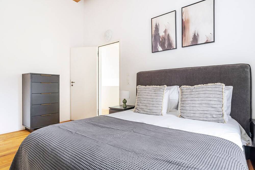 Apartamento inteiro, Blueground | Opfikon, terrace, nr Zürich Airport in Opfikon, Cantão de Zurique