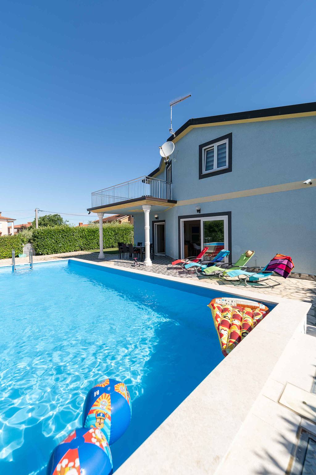 Ferienhaus mit Pool und Grill  in Juricani, Umag und Umgebung