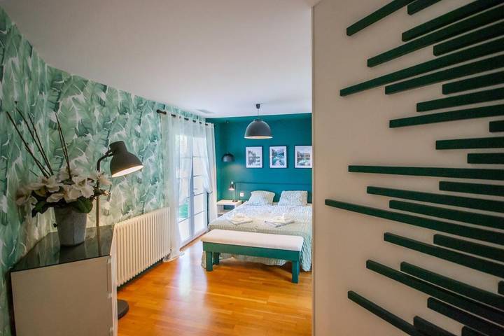 Location de vacances pour 12 personnes, avec vue et jardin ainsi que piscine et sauna à Pépieux - 3