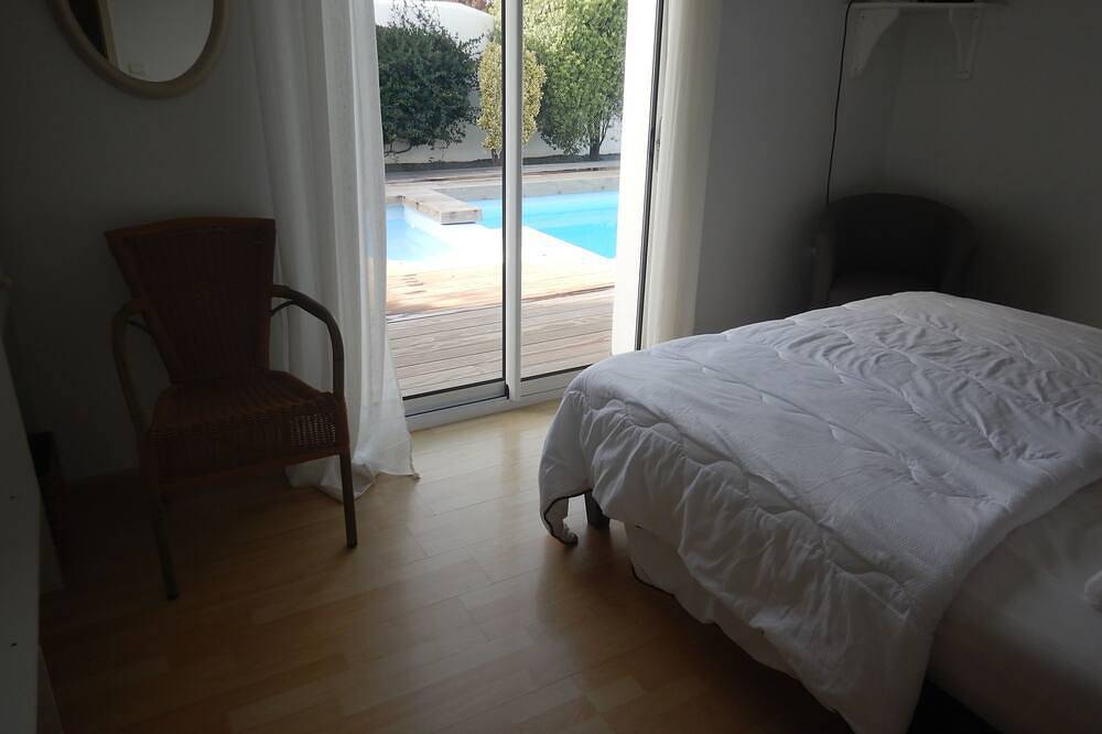 Bonita casa muy apreciada, tranquila, cerca del mar, piscina privada, 3 * in Port-des-Barques, Region de Rochefort