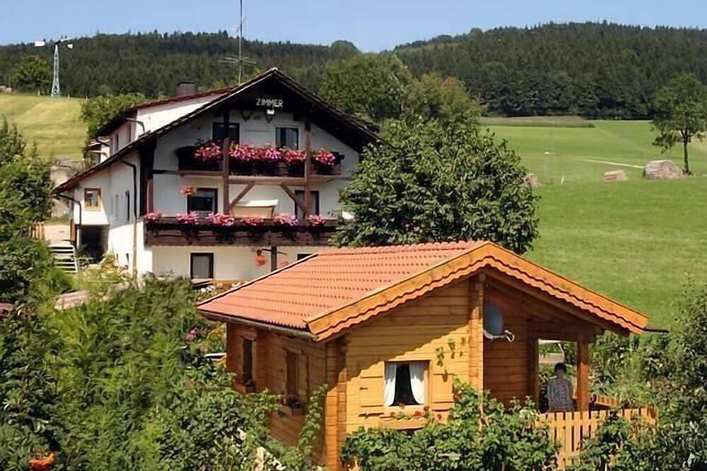Ganze Wohnung, Ferienhäuschen mit Freisitz und herrlichem Ausblick in Hauzenberg, Passauer Land