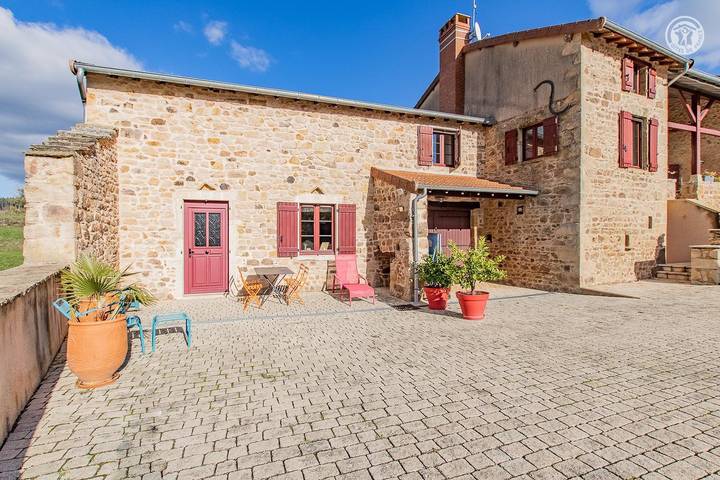 Gîte pour 4 personnes, avec jardin et terrasse à Trambly