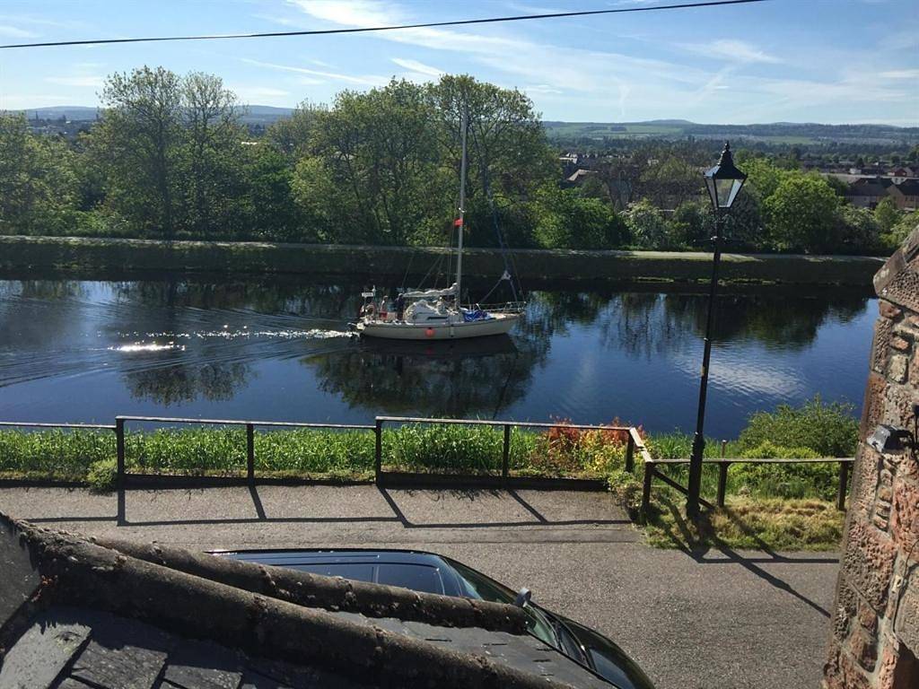 Double Room with Private Bathroom in Inverness, Highlands