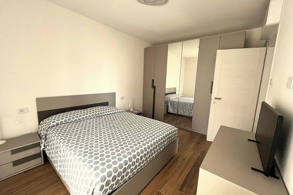 Entire apartment, Bluesuite - Nuovissimo trilocale fronte mare, 3 piano con terrazza e box in Riviera delle Palme