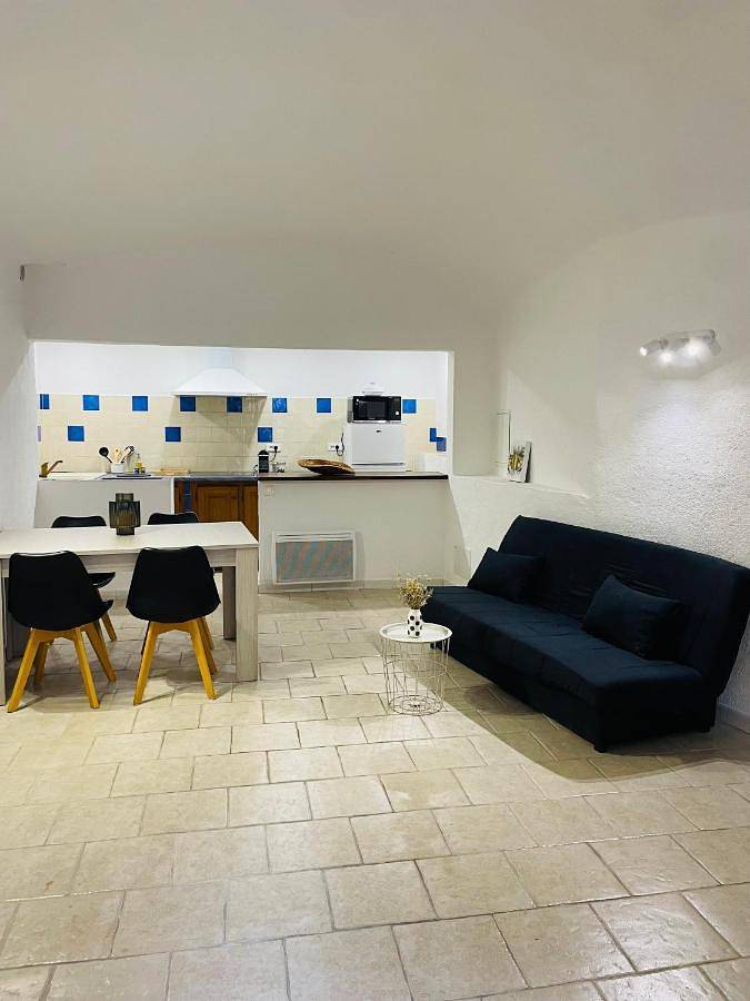 Appartement entier, One-Bedroom Apartment in Seillans, Région de Draguignan