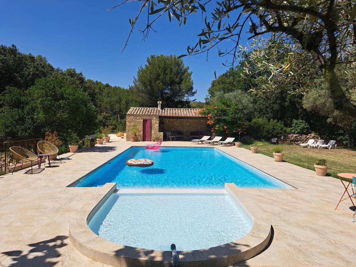 Gîtes Mas des rochers - Romance tropicale avec Spa et piscine in Le Beausset, Côte méditerranéenne (France)