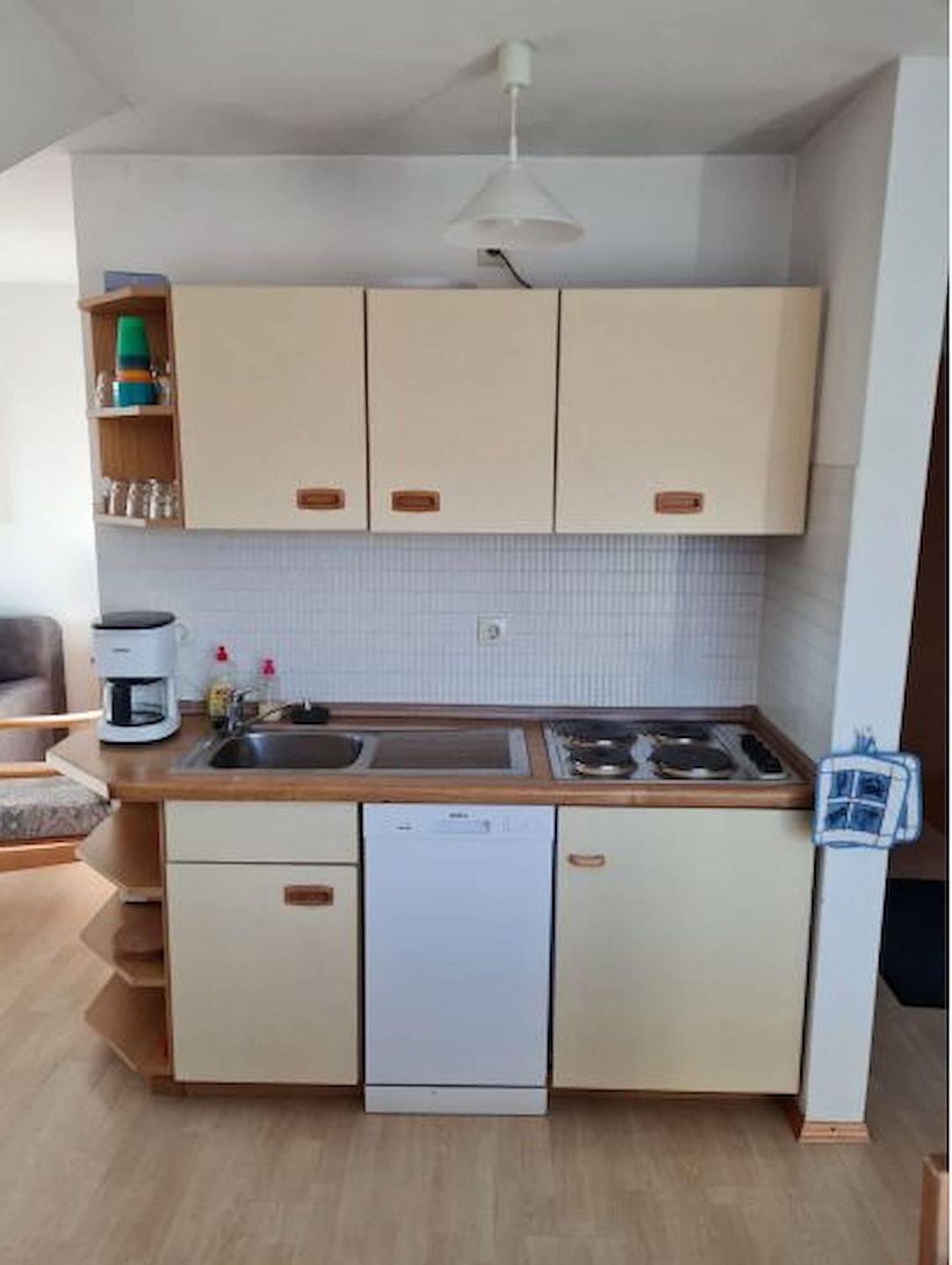 Ganze Wohnung, Komfortable 2-Zimmer Wohnung mit überdachtem Balkon in Lemkenhafen in Westfehmarn, Lemkenhafen