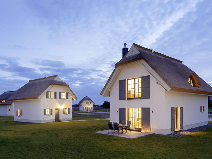 Ferienhaus für 4 Personen, mit Terrasse und Pool sowie Sauna in Dranske