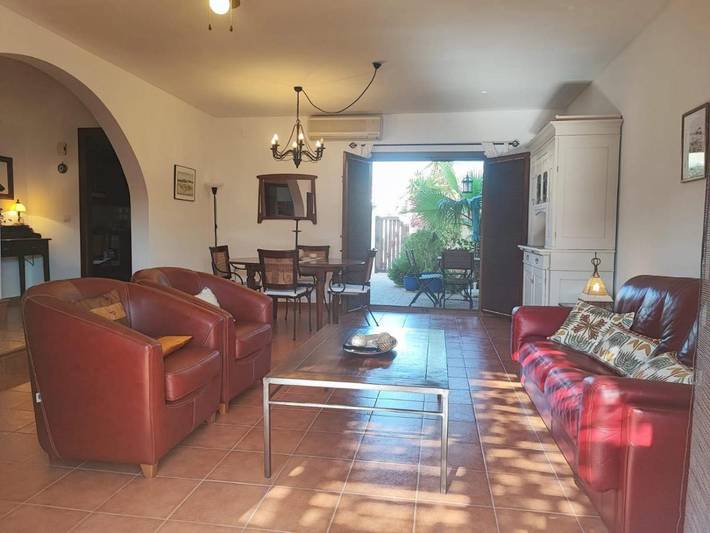 Casa para 4 personas, con terraza además de jardín y piscina en Cabo de Gata