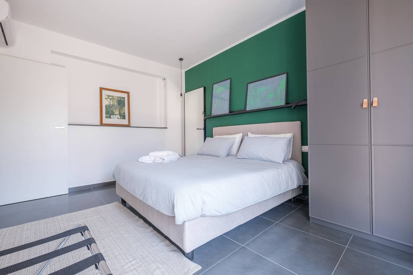 Casa Vacanze 'Ninai Sea Holiday Apartment 2' con balcone, Wi-Fi e aria condizionata in Furci Siculo, Provincia di Messina
