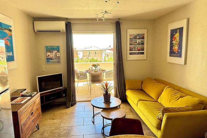 Ganze Wohnung, Neu: Wohnung Klima / Terrasse 2 Min Vom Strand Entfernt in L'Île-Rousse, Calvi und Umgebung