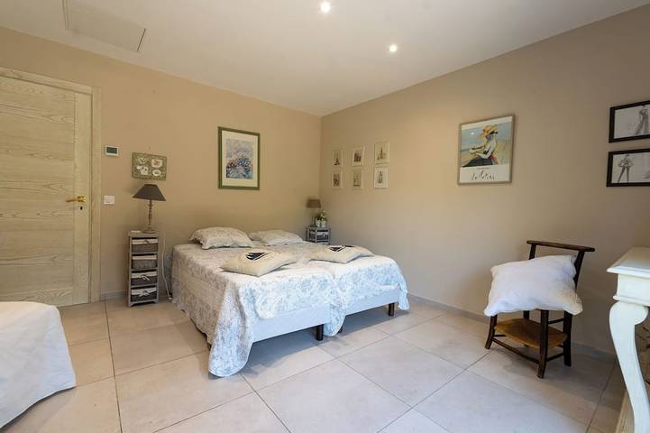 Neue Villa mit beheiztem Privatpool u. Panoramablick auf Meer u. Berge in Serra-di-Ferro, Ajaccio und Umgebung