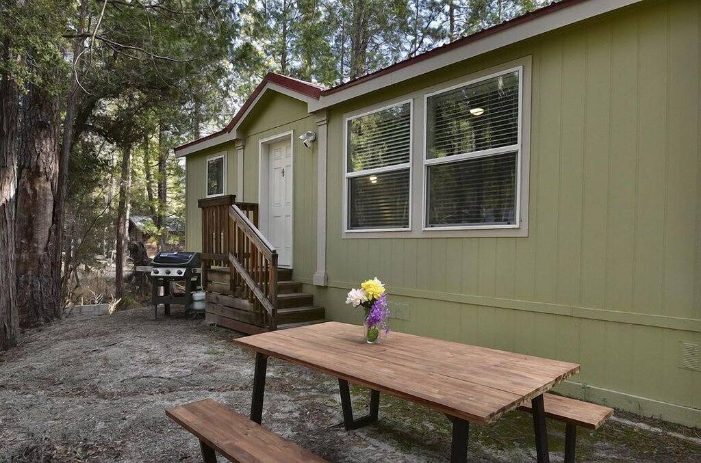 (3R) Suter's Forte at The Redwoods In Yosemite in Wawona, Mariposa County