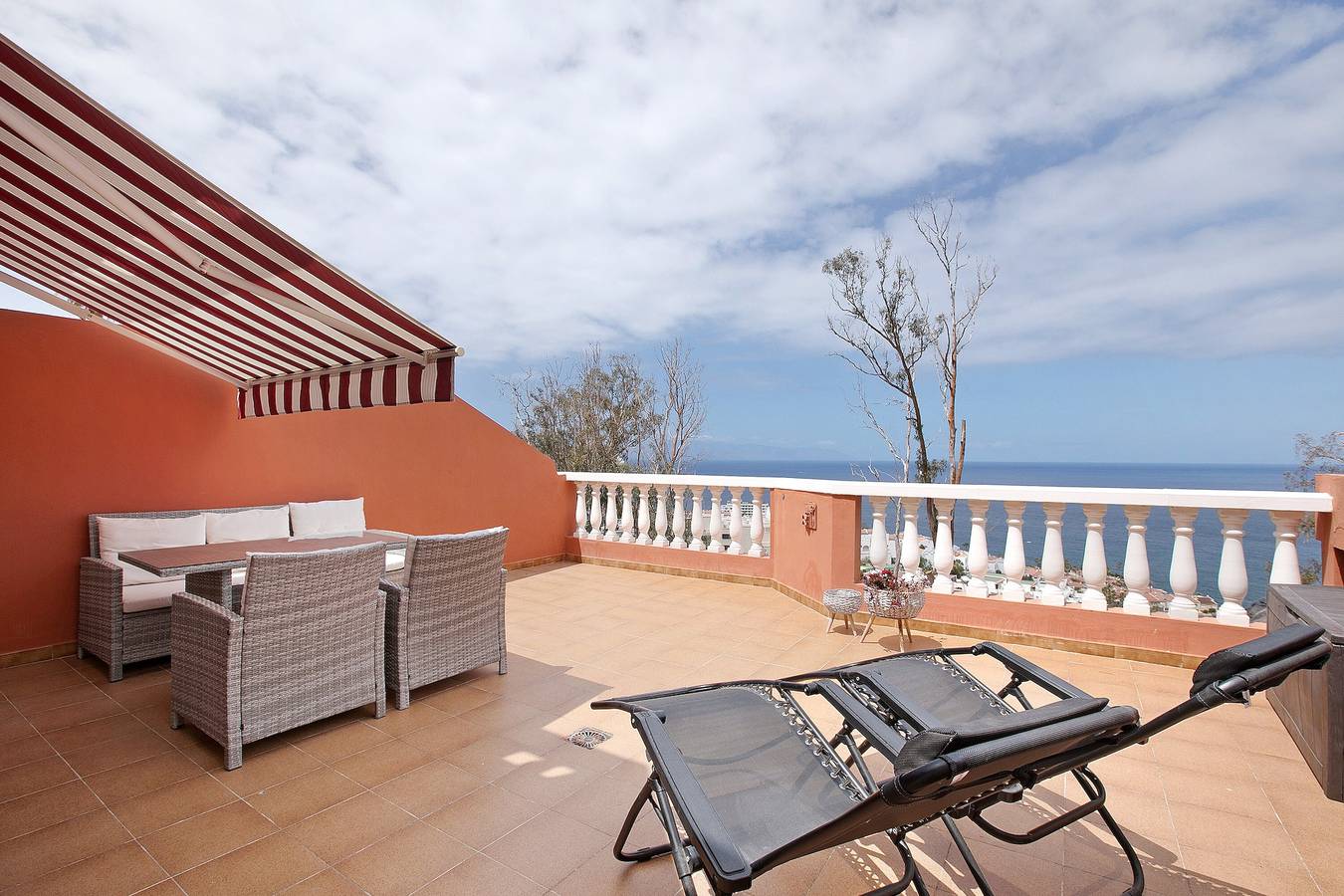 Apartamento entero, Apartamento de vacaciones 'Bonitas Vistas A Los Acantilados' con vistas al mar in Acantilado de Los Gigantes, Santiago del Teide