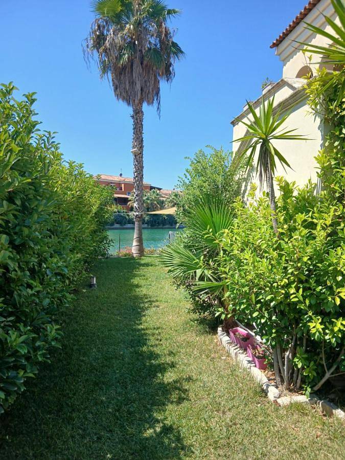 Villa voor 8 personen, with Balkon and Terras as well as Tuin and Uitzicht in Basilicata