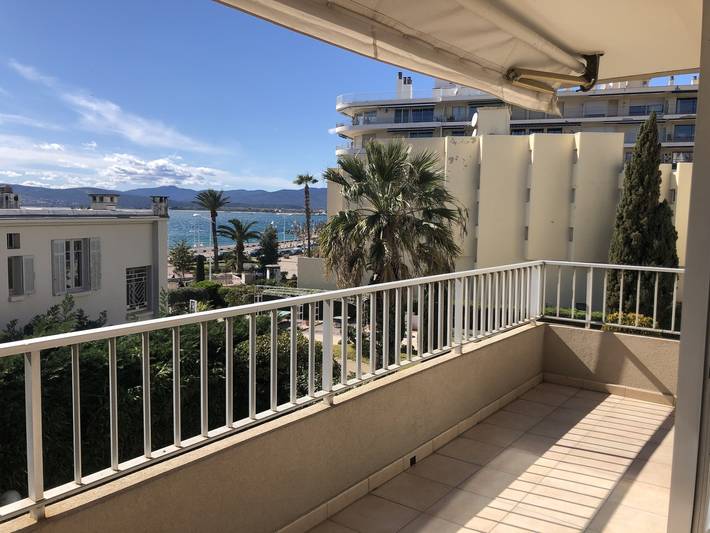 Gîte pour 2 personnes, avec balcon dans Plage Veillat Saint Raphael - 4