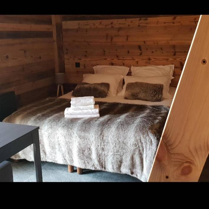 Chambre d’hôte pour 6 personnes, avec jardin ainsi que terrasse et vue