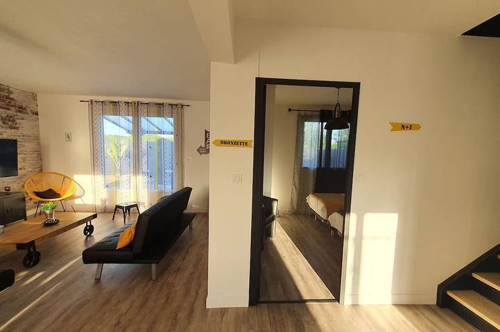 Location de vacances pour 10 personnes, avec jardin et terrasse à Bon-Encontre - 2