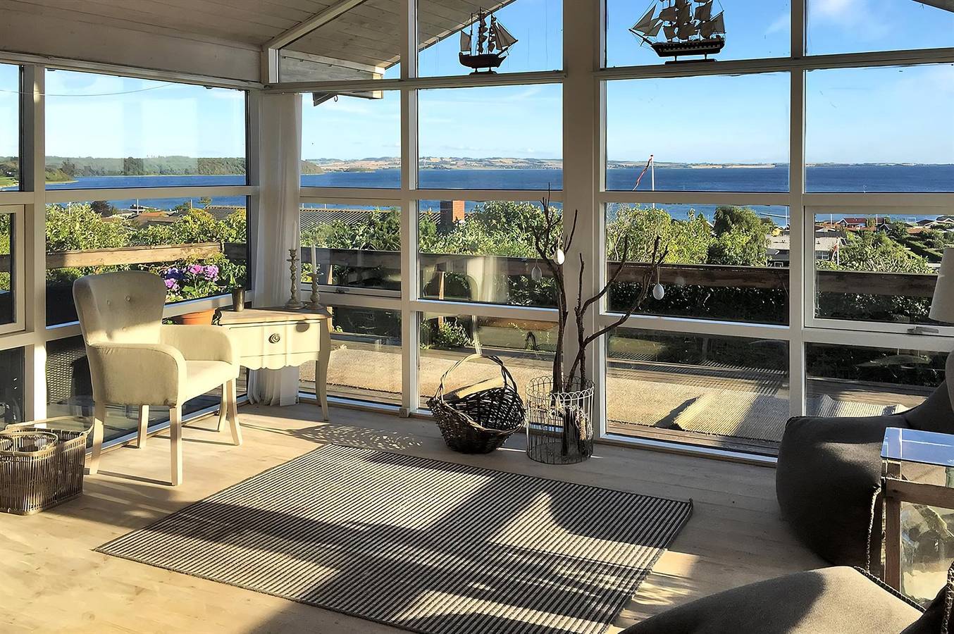 Beautiful home in Rønde w/ Wifi and 3 Bedrooms in Følle Strand, Djursland