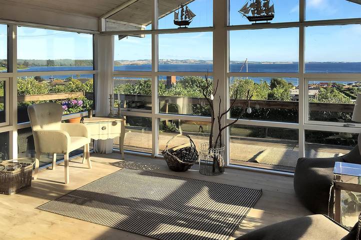 Beautiful home in Rønde w/ WiFi and 3 Bedrooms in Følle Strand, Djursland