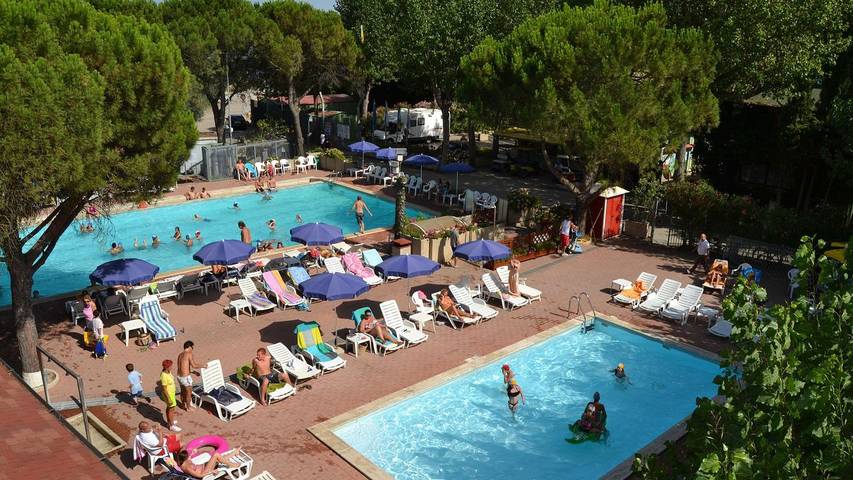 Appartement de vacances pour 4 personnes, avec vue sur le lac ainsi que jardin et piscine - 1