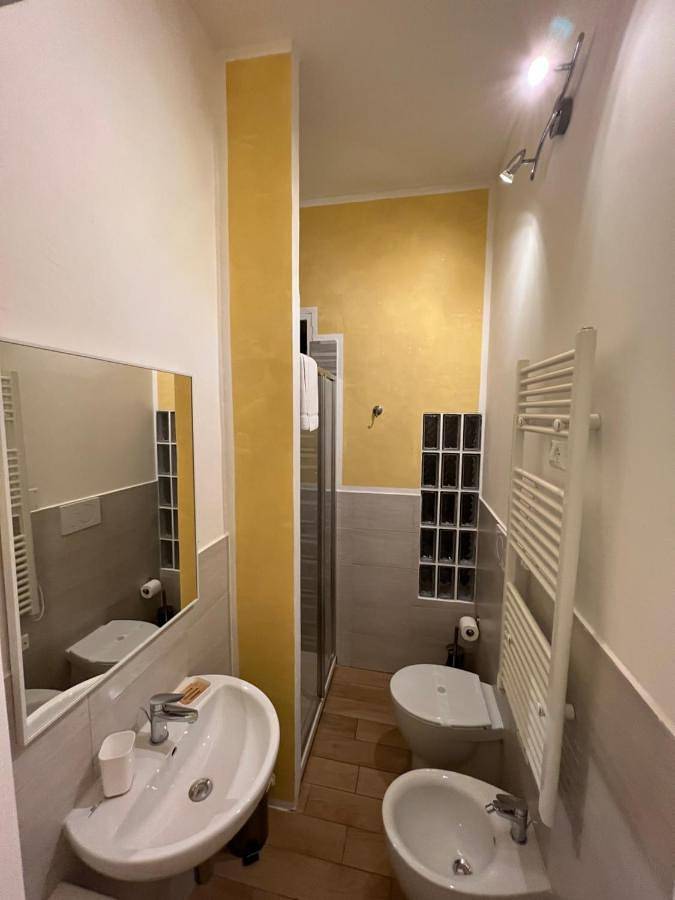 Chambre d’hôte pour 14 personnes, avec balcon à Livourne - 2