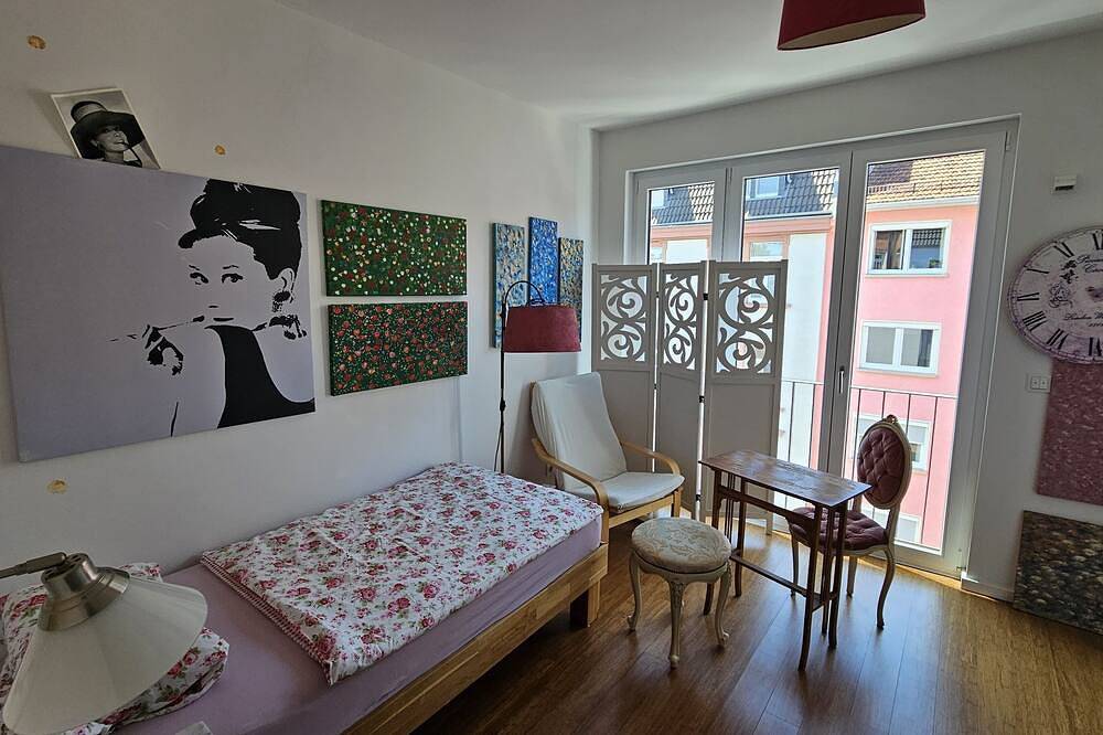 Appartamento intero, Charming artist's home with a special atmosphere, in a luxury complex. in Francoforte, Hesse del Sur