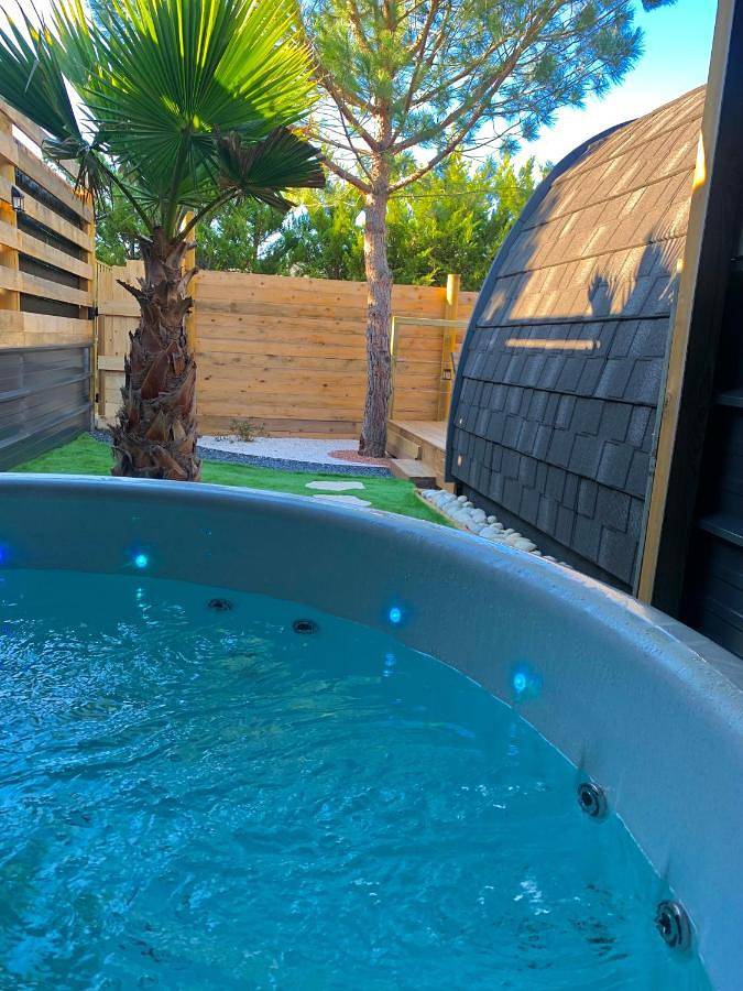 Gîte pour 2 personnes, avec jardin et jacuzzi à Saint-Hilaire - 3