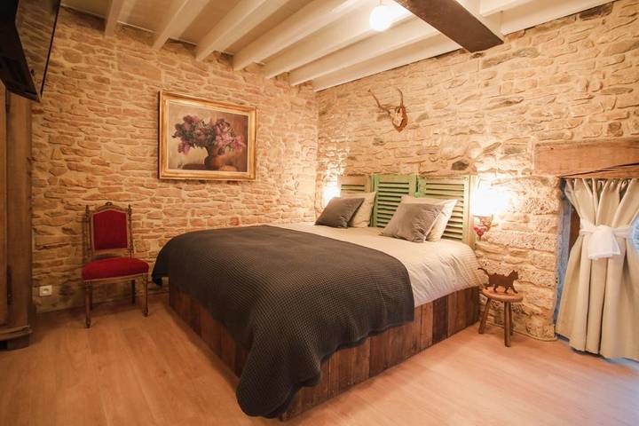 Chambre d’hôte pour 2 personnes, avec Terrasse ainsi que Jardin et Vue à Tintigny