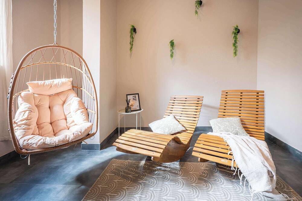 Villa Rheinsteig | Sauna-Whirlpool-Kino in Bendorf, Landkreis Mayen-Koblenz