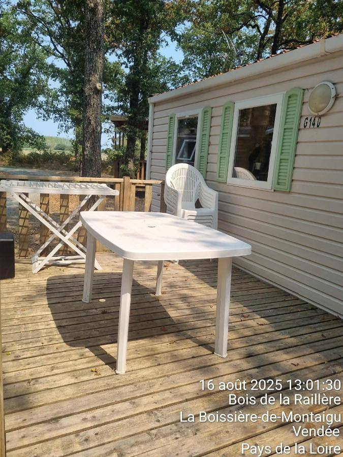 Location de vacances pour 6 personnes, avec terrasse et piscine, animaux acceptés à La Boissière-de-Montaigu - 2