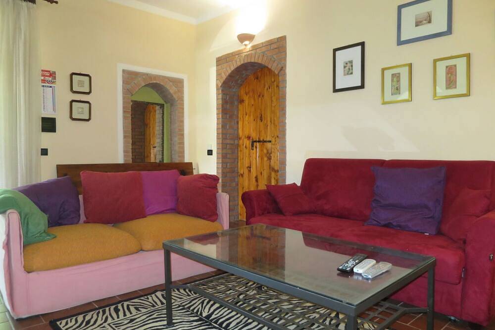 Precioso apartamento en villa con piscina, Wifi, Tv, patio, mascotas permitida y vista panorámica in Le Mosse, Provincia de Viterbo