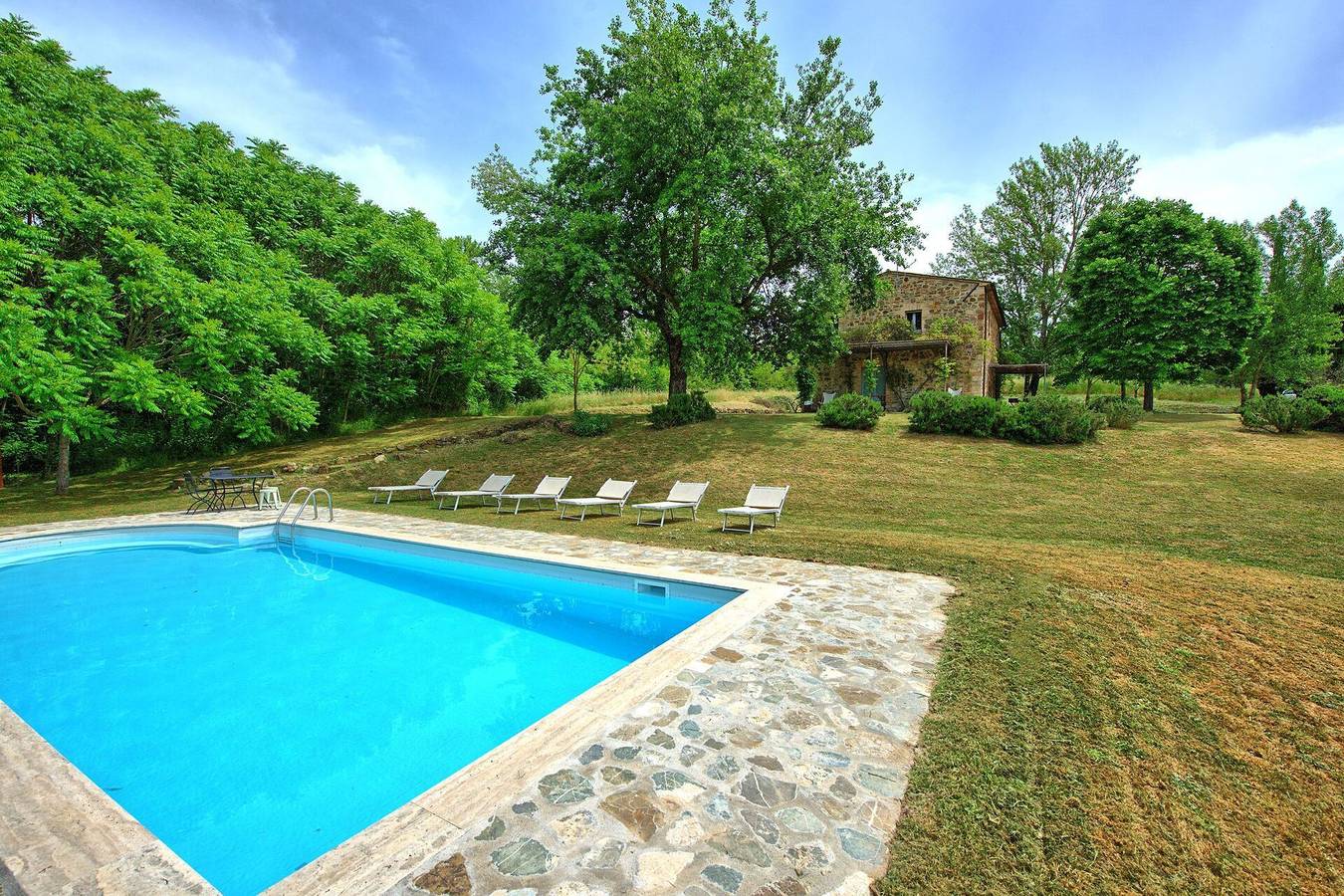 Villa Gualchiere in San Casciano dei Bagni, Parco di Monte Peglia e Selva di Meana