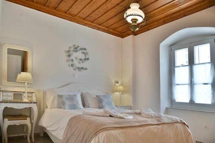 Holiday rental for 6 people, with Balcony and Hot tub as well as Terrace and Garden in Hydra