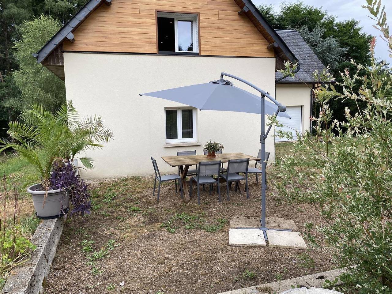 Gîte de la Pierre Ronde in Eyrein, Tulle und Umgebung