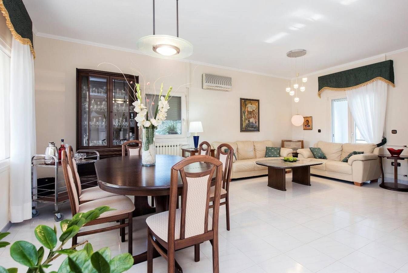 Villa Inva op Korfoe: moderne, milieuvriendelijke villa met zwembad en uitzicht in Kavos, Corfu