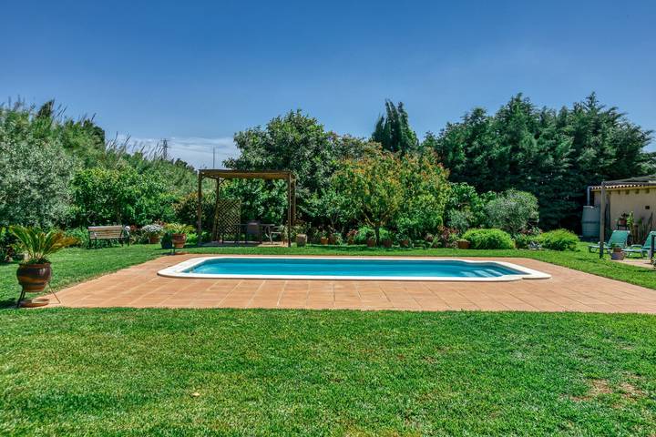 Casa de vacaciones "La Paisa" con vistas a la montaña y Wi-Fi in Torroella de Montgrí, Costa Brava