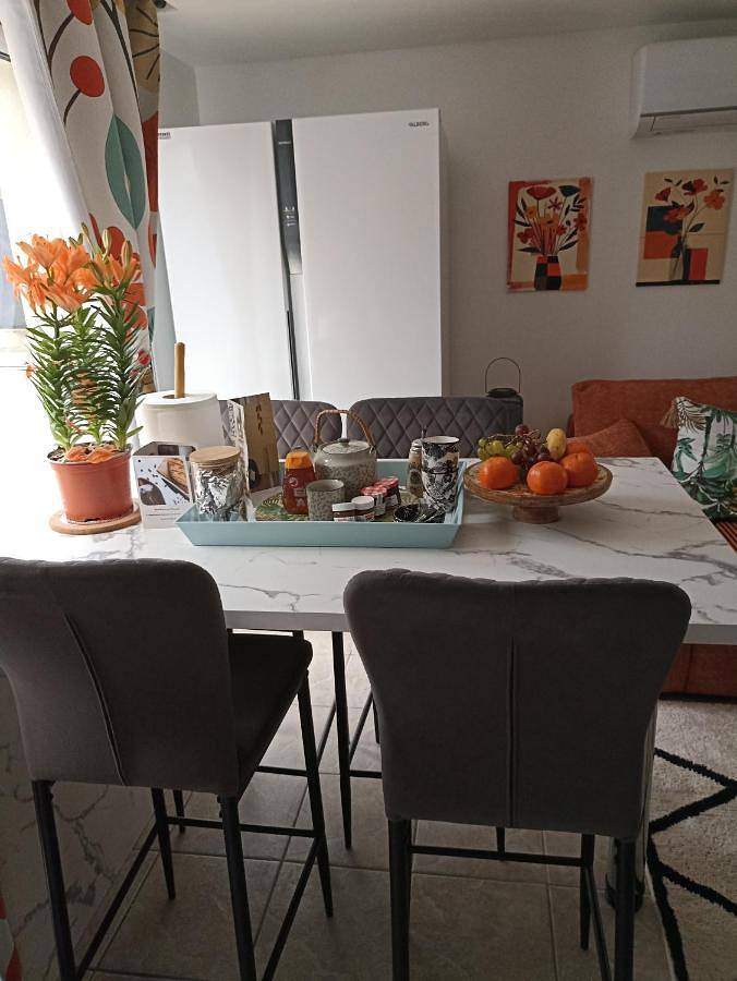 Appartement entier, Superior Studio in Saint-Maurice-de-Beynost, Ain