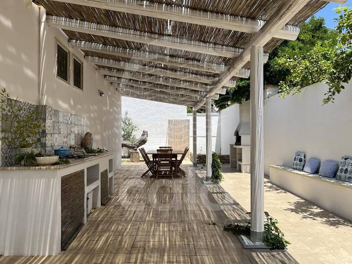 Villa per 7 persone, con panorama e terrazza nonché giardino, con animali domestici a Torre Lapillo
