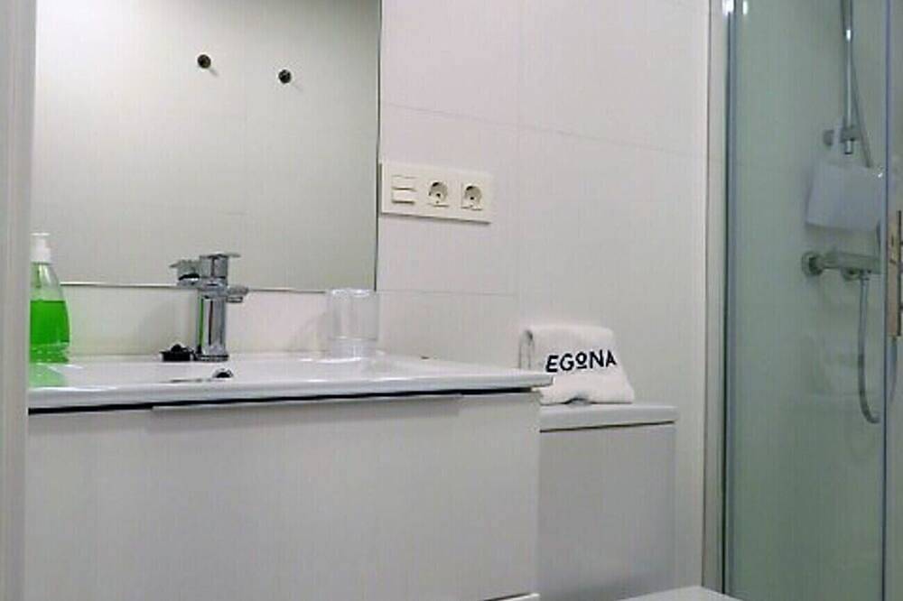 Entire apartment, Apartment Kiriki - Ideal for 2 people in the city center by Egona in Zarautz, Basque Coast (Spain)