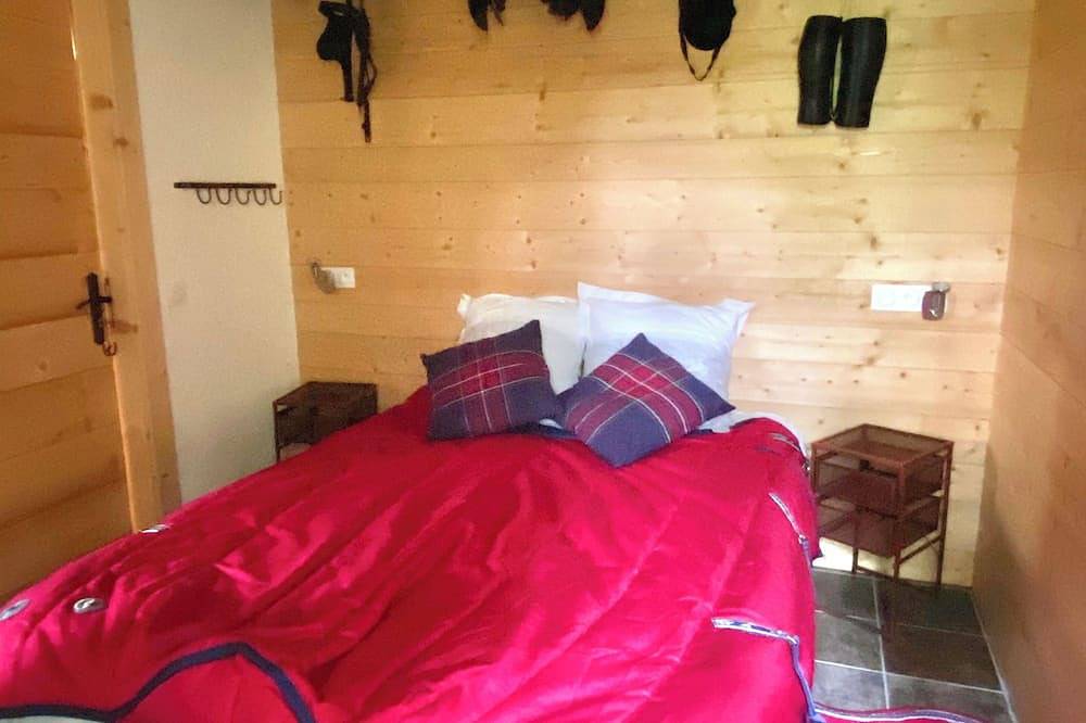 Chalet de 4 estrellas entre lago y montaña, jacuzzi, sauna, frente a las pistas. in Habère-Poche, Thonon-les-Bains region