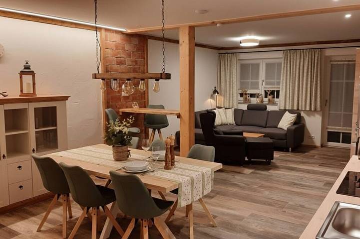 Ferienwohnung für 6 Personen, mit Whirlpool und Balkon sowie Sauna in Arnbruck