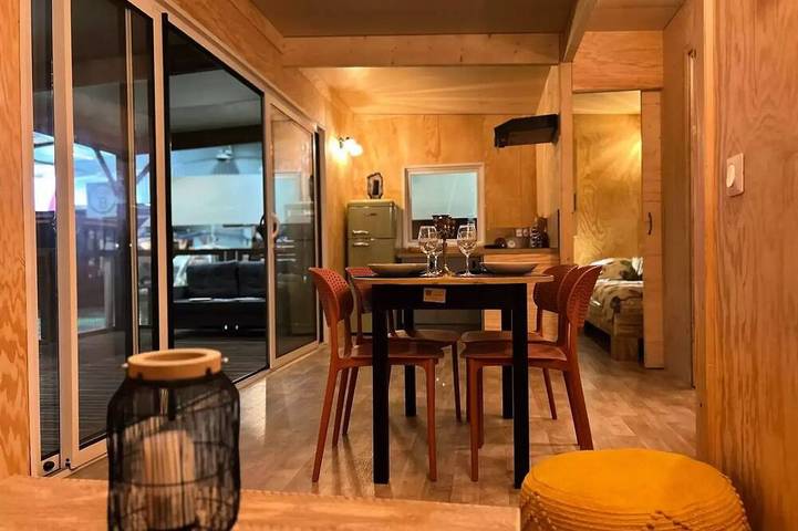 Chalet pour 5 personnes, avec piscine et terrasse