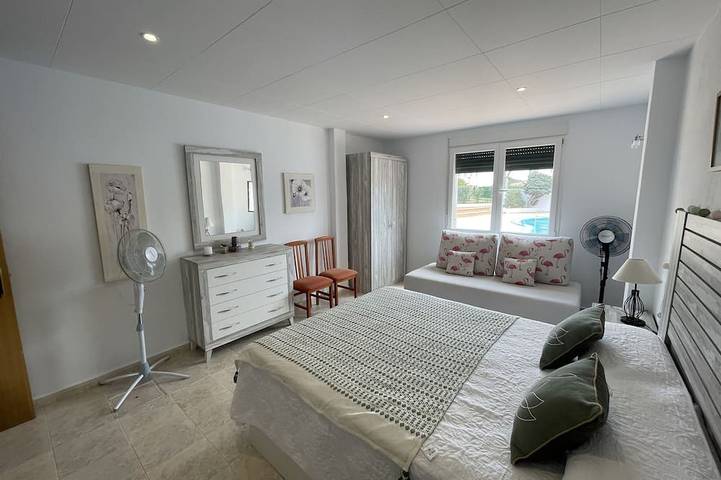 Entire apartment, La Vall - Apartamento en Planta Baja con Piscina in Cala Blanes, Ciutadella