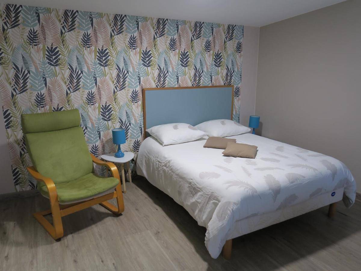 Double Room in Fagnières, Marne